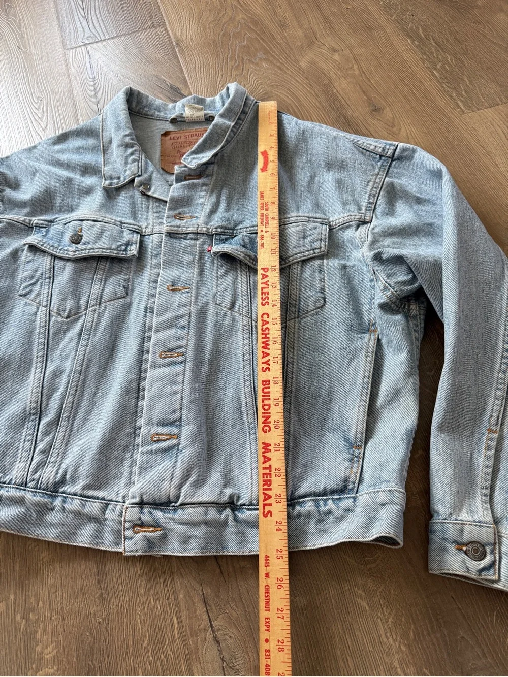 Vintage 1992 Levi’s Classic Light Wash Denim Jacket size Large